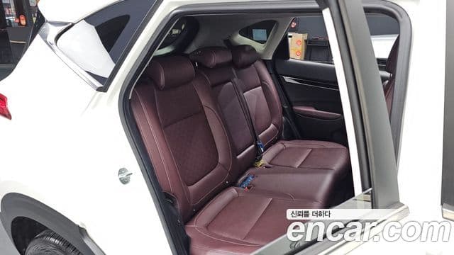 Kia Seltos 2021 — Şəkil 17/32