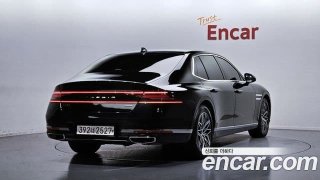 Genesis G90 2023 — Şəkil 2/20