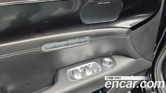 Genesis G90 2023 — ფოტო 1/34