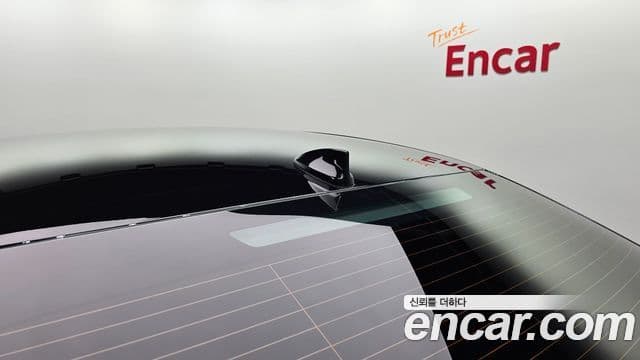 Genesis G90 2023 — ფოტო 17/34