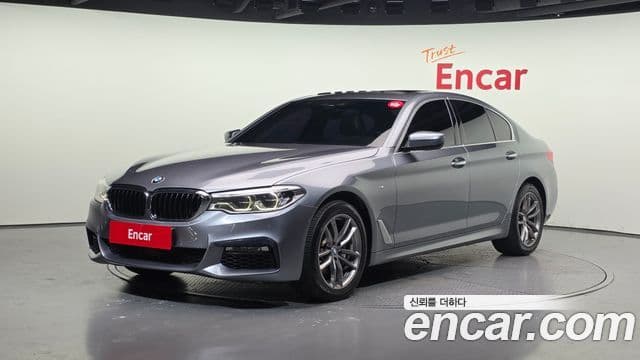 BMW 5 Series 2018 — ფოტო 1/20