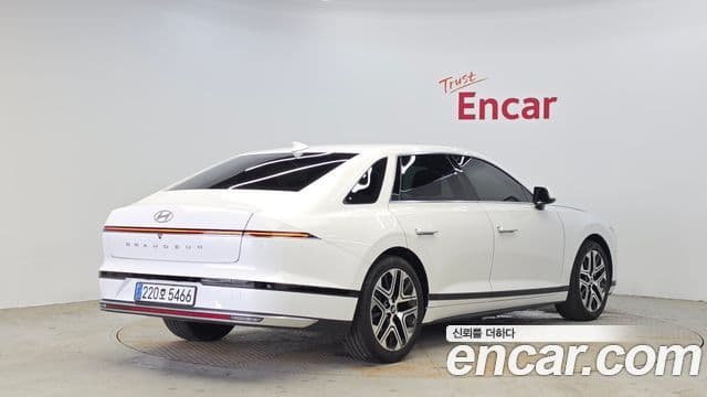 Hyundai Grandeur 2023 — Şəkil 2/20