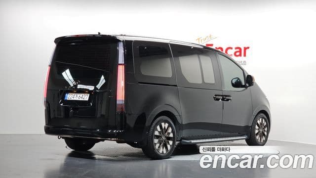 Hyundai Staria 2024 — ფოტო 2/20