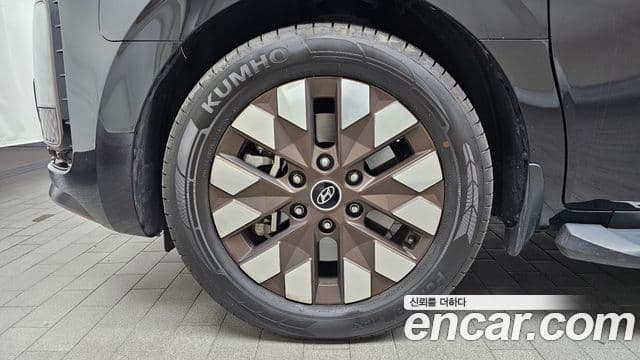 Hyundai Staria 2024 — ფოტო 5/20