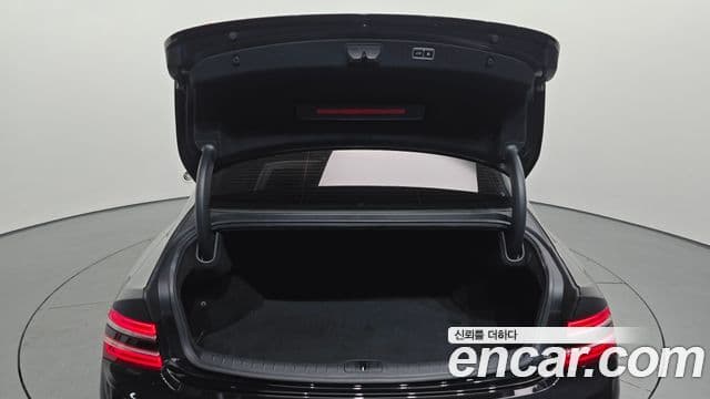 Genesis Electrified G80 2021 — Şəkil 19/20