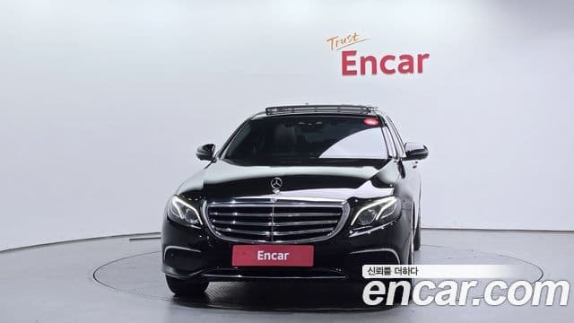 Mercedes-Benz E-Class 2019 — Фото 3/20