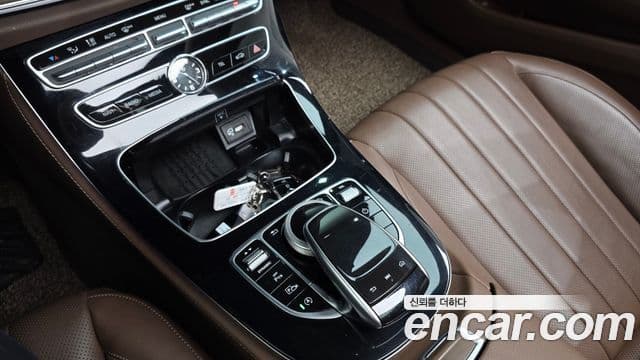 Mercedes-Benz E-Class 2019 — Фото 9/20