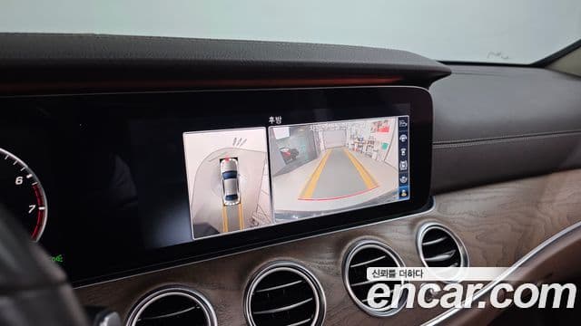 Mercedes-Benz E-Class 2019 — Фото 15/20