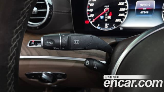 Mercedes-Benz E-Class 2019 — Фото 19/20