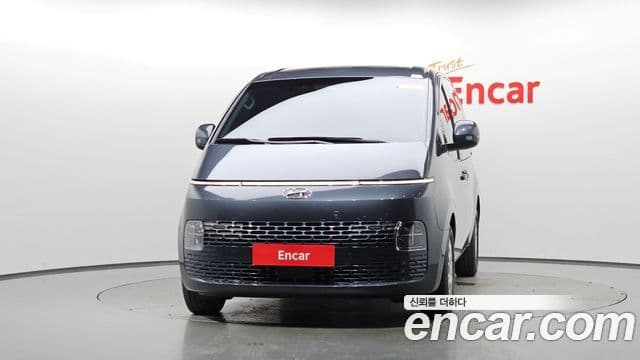 Hyundai Staria 2023 — ფოტო 3/20