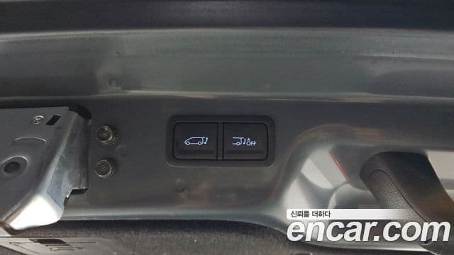Hyundai Staria 2023 — ფოტო 16/20