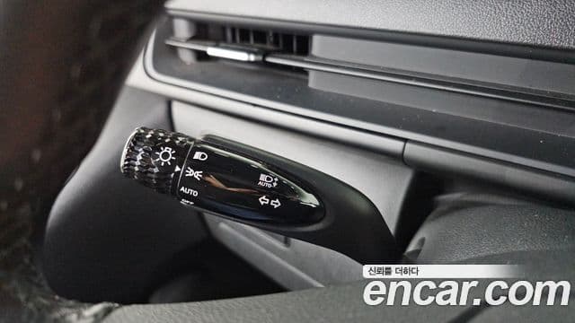 Hyundai Staria 2023 — ფოტო 17/20
