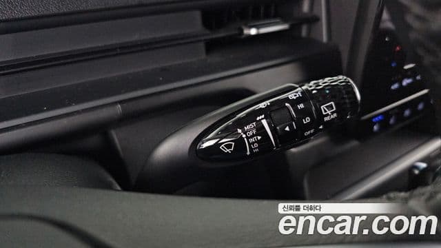 Hyundai Staria 2023 — ფოტო 20/20