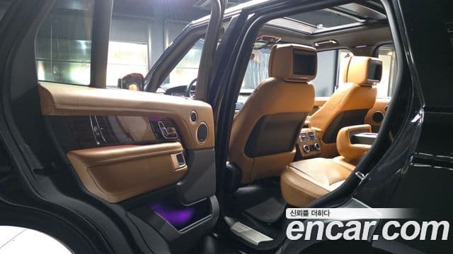 Land Rover Range Rover 2018 — Photo 20/35