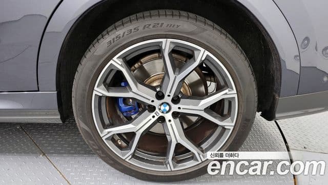 BMW X6 2021 — Photo 15/33