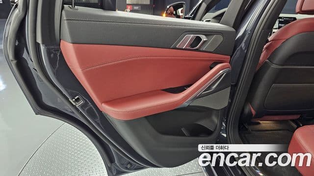 BMW X6 2021 — Photo 14/33
