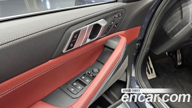 BMW X6 2021 — Photo 8/33
