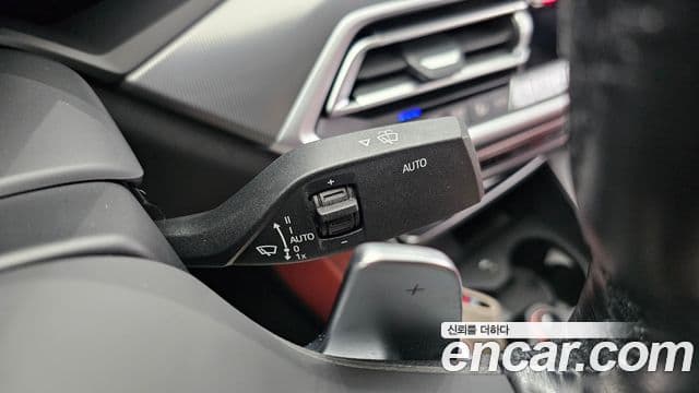 BMW X6 2021 — Photo 19/33