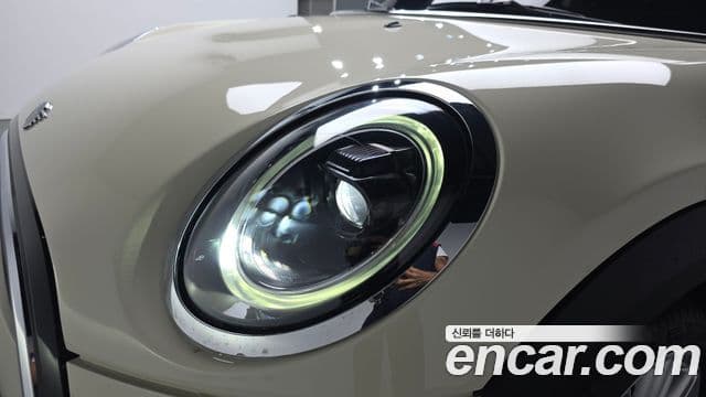 Mini Cooper 2021 — Photo 27/30