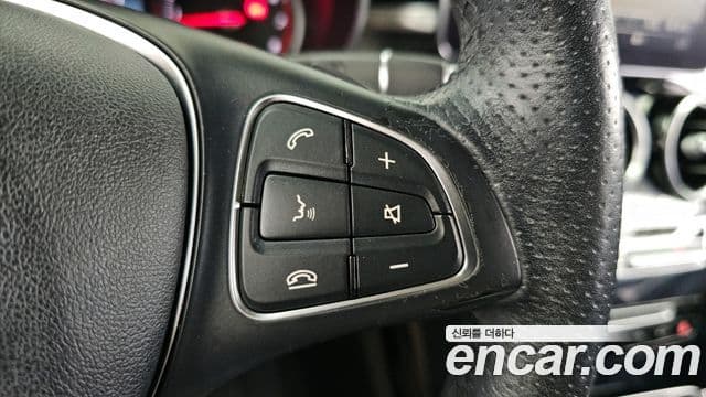 Mercedes-Benz C-Class 2018 — Şəkil 17/34