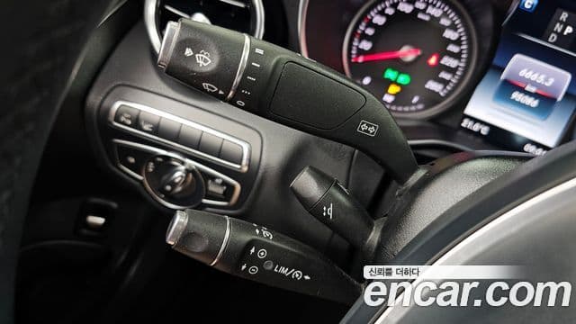Mercedes-Benz C-Class 2018 — Şəkil 34/34