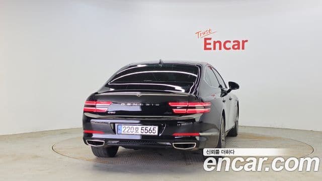 Genesis G80 2023 — Photo 19/31