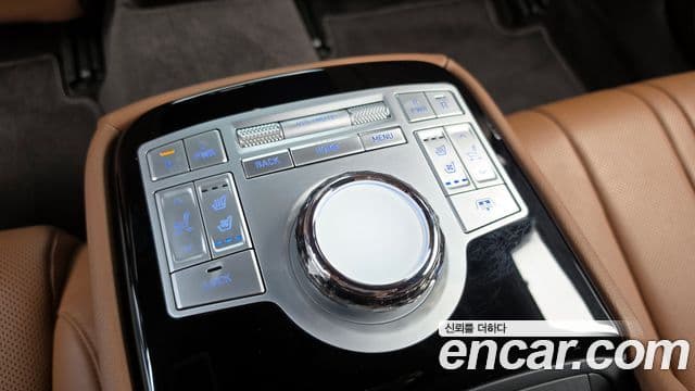 Genesis G80 2023 — Photo 22/31