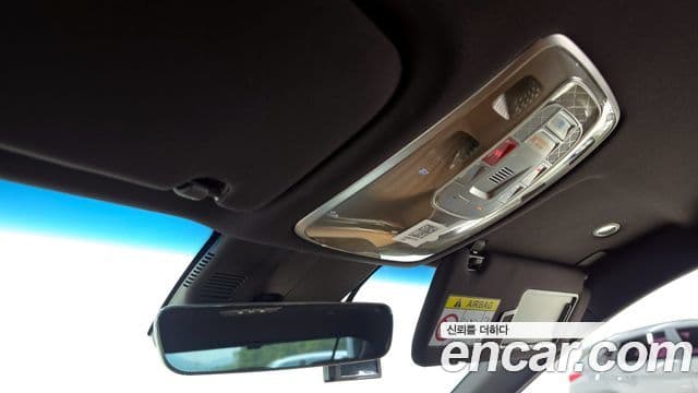 Genesis G80 2023 — Photo 23/31