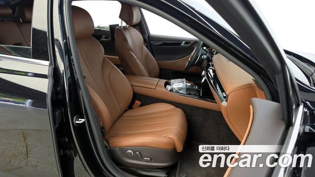 Genesis G80 2023 — Photo 31/31
