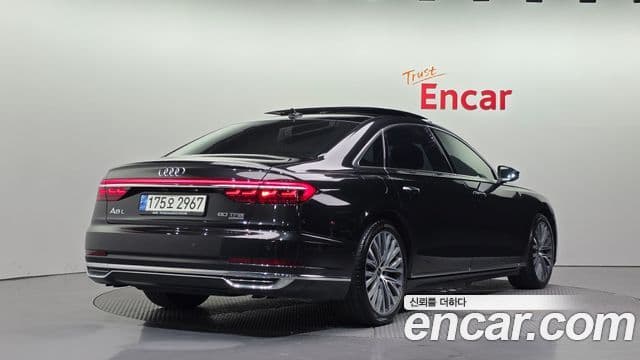 Audi A8 2021 — ფოტო 2/20