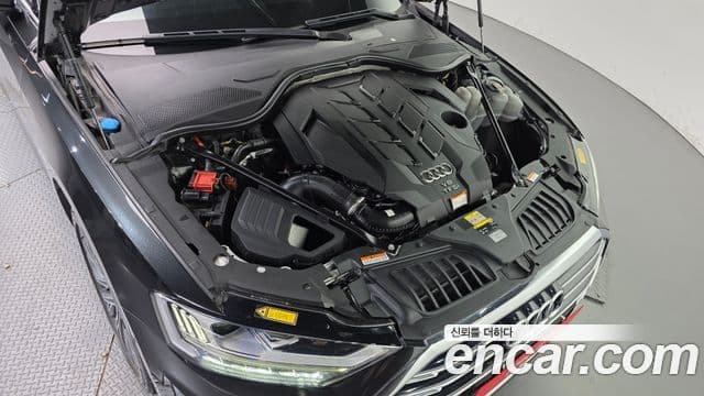 Audi A8 2021 — ფოტო 6/20