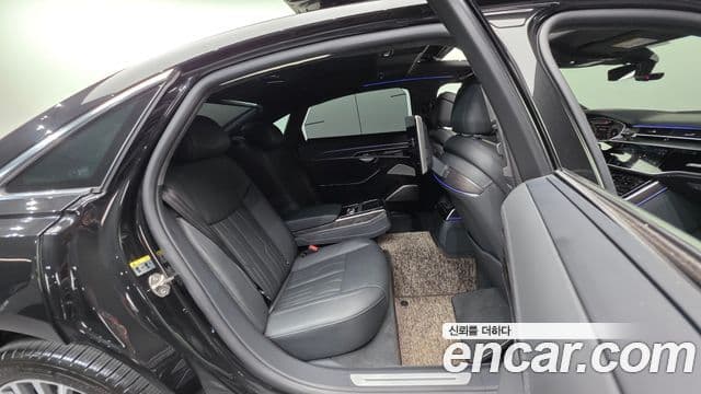 Audi A8 2021 — ფოტო 19/20