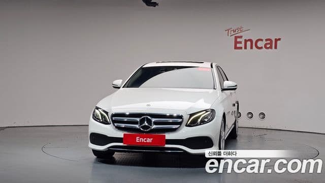Mercedes-Benz E-Class 2018 — Фото 3/20