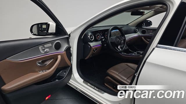 Mercedes-Benz E-Class 2018 — Фото 10/20