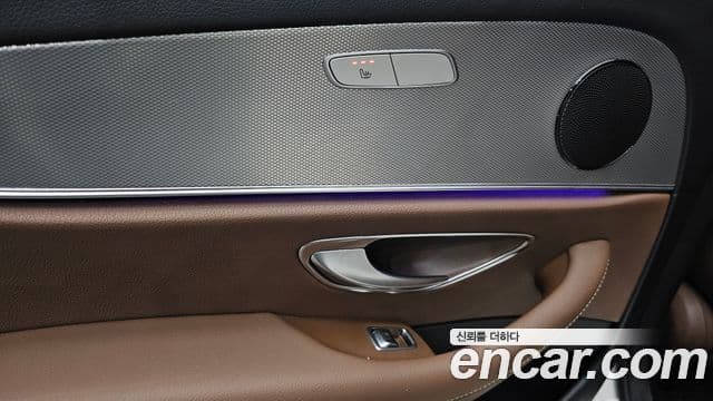 Mercedes-Benz E-Class 2018 — Фото 19/20