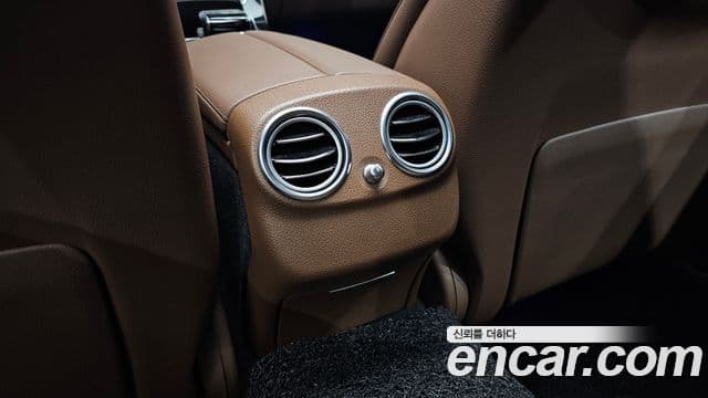Mercedes-Benz E-Class 2018 — ფოტო 9/33