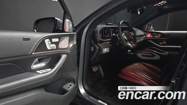 Mercedes-Benz GLE-Class 2021 — Фото 10/20