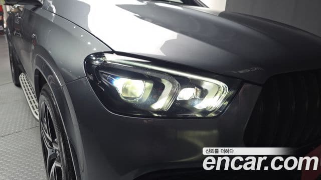 Mercedes-Benz GLE-Class 2021 — Photo 24/33