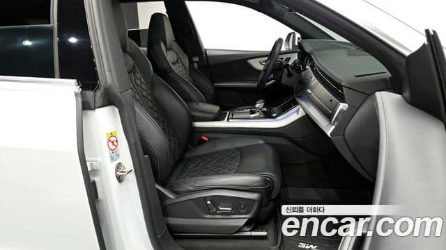 Audi Q8 2021 — Photo 39/39