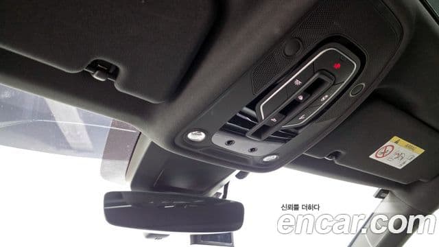 Audi Q8 2021 — Photo 11/39