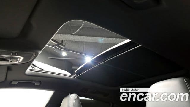 Audi Q8 2021 — Photo 7/39
