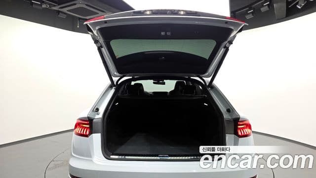 Audi Q8 2021 — Photo 5/39