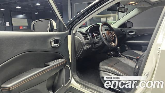 Jeep Compass 2021 — Şəkil 10/20