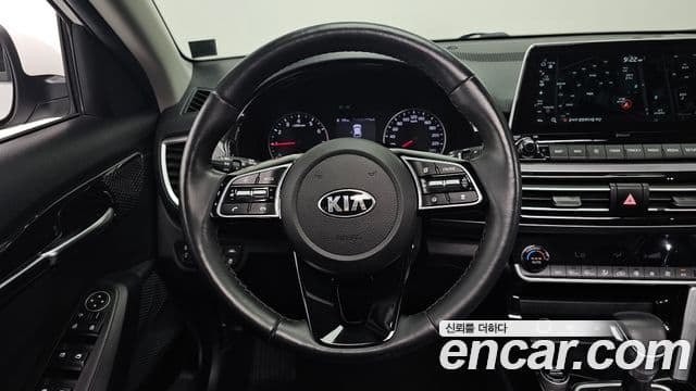 Kia Seltos 2021 — Şəkil 13/20