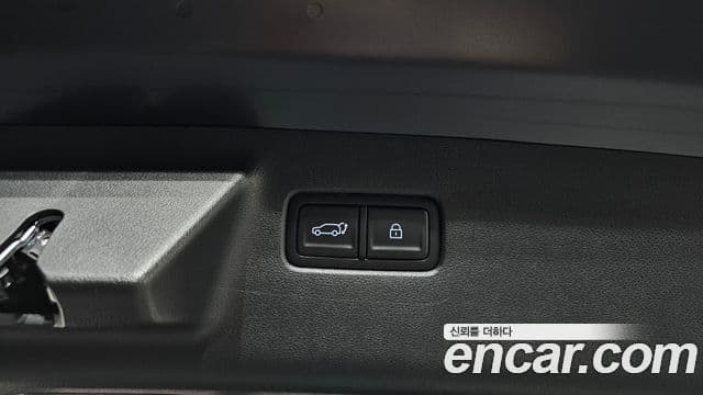 Hyundai Santa Fe 2024 — ფოტო 15/20