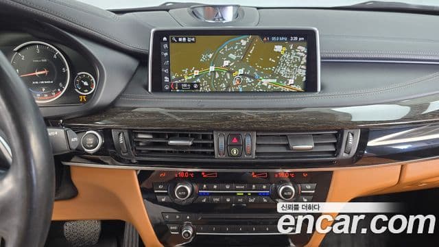 BMW X6 2018 — Şəkil 13/20