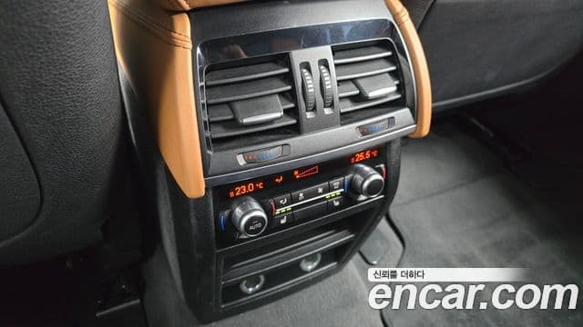 BMW X6 2018 — Şəkil 18/20