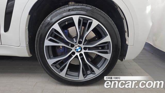 BMW X6 2018 — Photo 5/34