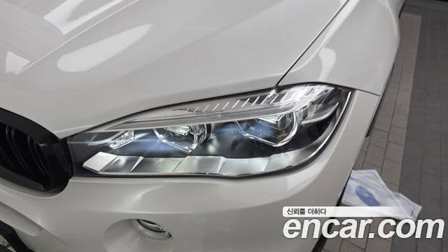 BMW X6 2018 — Photo 13/34