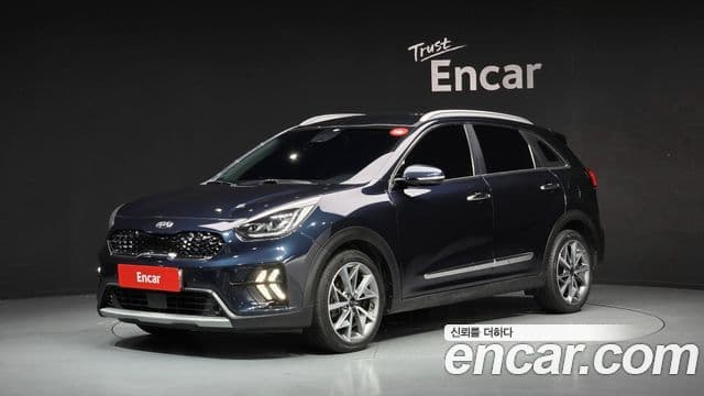 Kia Niro 2019 — ფოტო 1/20